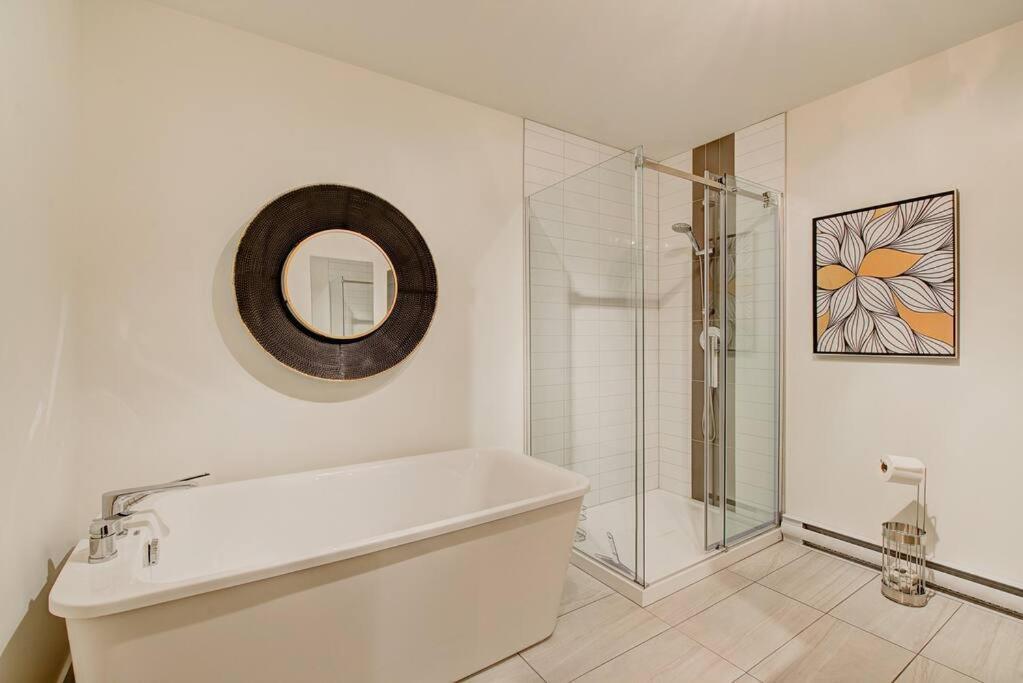 Nouveau - Chalet Moderne - Spa, Piscine & Sauna! Pont-Rouge Eksteriør bilde