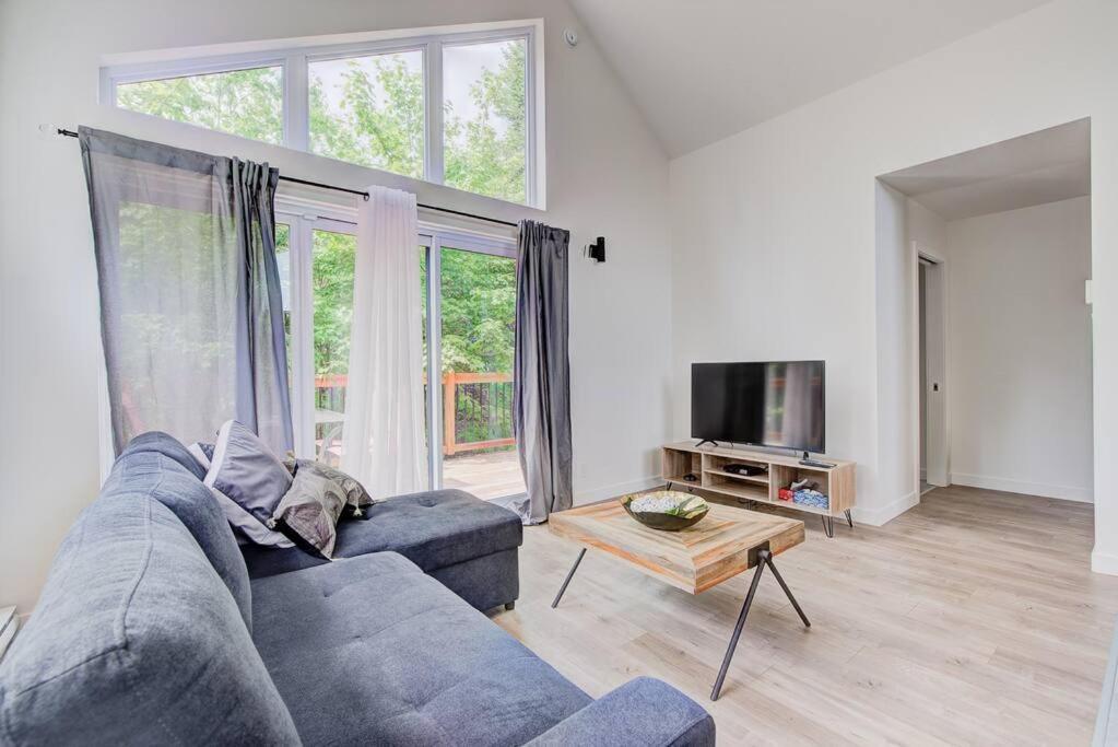 Nouveau - Chalet Moderne - Spa, Piscine & Sauna! Pont-Rouge Eksteriør bilde